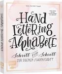 Cover Vorderseite des Buchs Hand Lettering Alphabete von Tanja Cappell. © EMF-Verlag